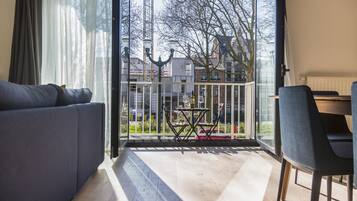 City Apartment | Balcony