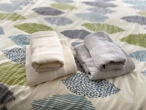2 bedrooms, desk, iron/ironing board, free WiFi - New Share cycle available Peace Inn Skytree Tok / Sumida-ku Tokyo (Sumida-ku)