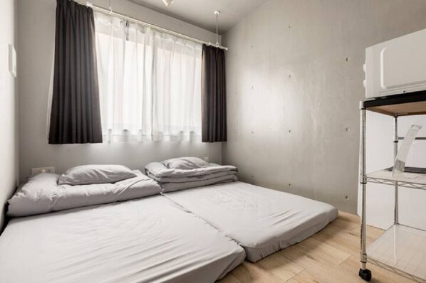 1 bedroom, desk, iron/ironing board, free WiFi