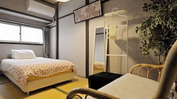 3 bedrooms, desk, iron/ironing board, free WiFi
