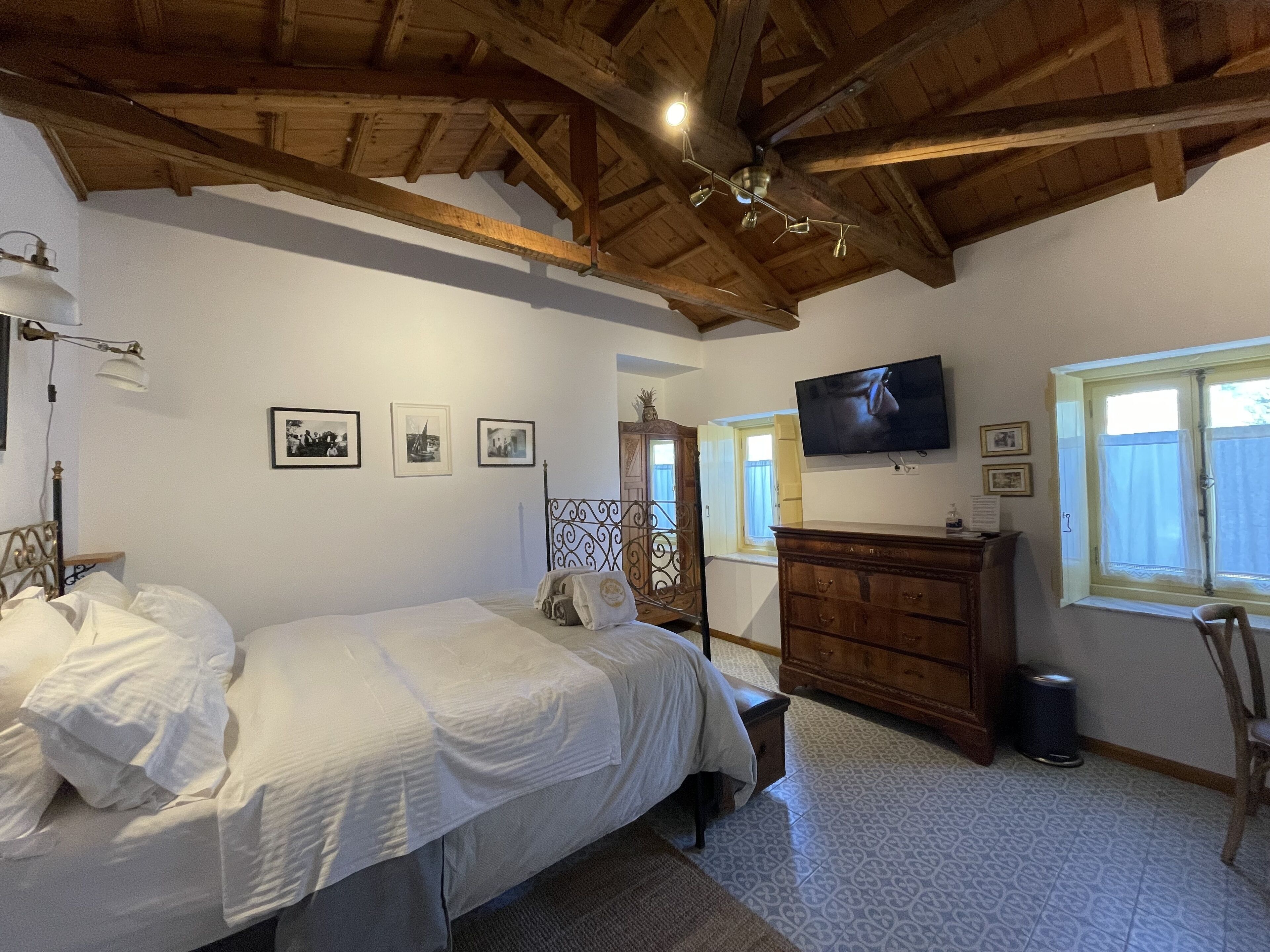 Desk, iron/ironing board, free WiFi