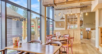 Premier Inn Milton Keynes - Willen Lake