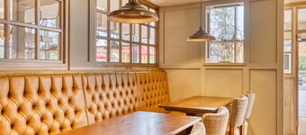 Premier Inn Milton Keynes - Willen Lake