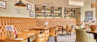 Premier Inn Milton Keynes - Willen Lake