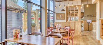 Premier Inn Milton Keynes - Willen Lake