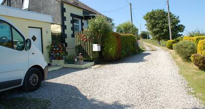Private Annex with sea views and parking