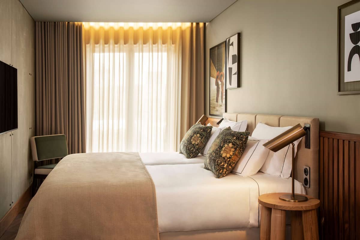 Phòng Deluxe, 2 giường đơn, không hút thuốc | Minibar, két bảo mật tại phòng, khu vực làm việc phù hợp cho laptop 