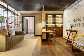 Lobby - Fontinha Porto, Trademark Collection by Wyndham (Porto)