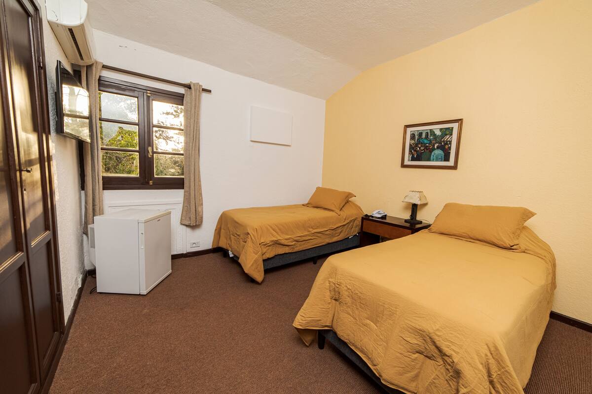In-room safe, free WiFi, bed sheets