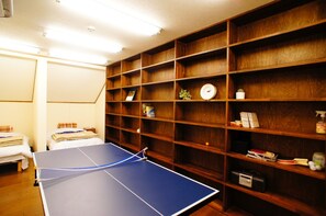 4 habitaciones, escritorio, tabla de planchar con plancha y wifi gratis