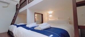 4 Schlafzimmer, Schreibtisch, Bügeleisen/Bügelbrett, kostenloses WLAN
