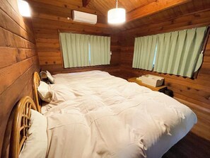 3 bedrooms, desk, free WiFi, bed sheets