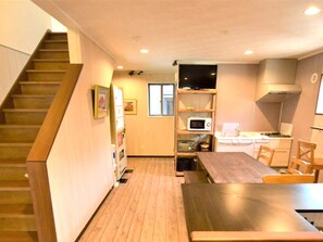 冰�箱、微波炉、炉灶、厨具/餐具