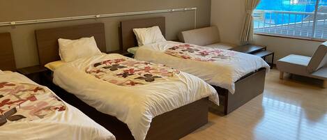 1 多间卧室、办公桌、免费 WiFi、床单