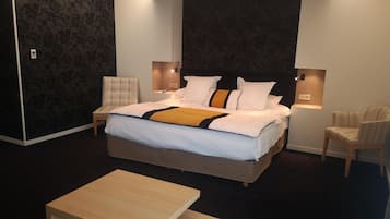 1 bedroom, premium bedding, minibar, in-room safe