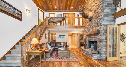Awesome, 5 bedroom, private Boyne Falls home close to Boyne Mountain.