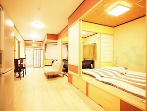 3 dormitorios, escritorio, wifi gratis y ropa de cama