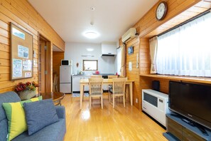 冰箱、微波炉、炉灶、厨具/餐具