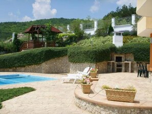 Villa | Property grounds - Immaculate 6-bed Villa in Balchic Bulgaria (Balchik)