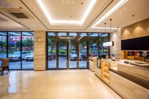 City Comfort Inn