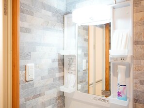 Hårtørrer, håndklæder, Shampoo
