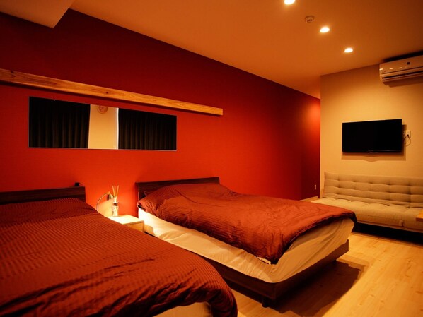 1 bedroom, desk, free WiFi, bed sheets