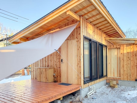 Exterior. Nonsmoking Frog House / Suwa-gun Nagano