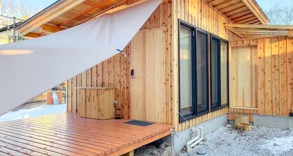 Nonsmoking Frog House / Suwa-gun Nagano