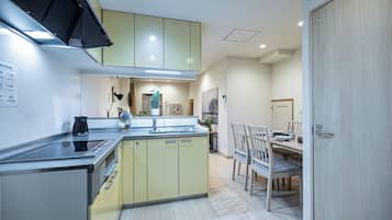 Fridge, microwave, cookware/dishes/utensils