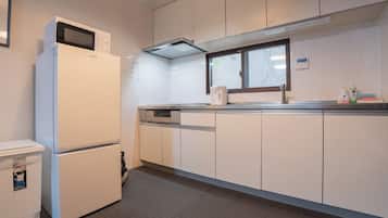 Fridge, microwave, cookware/dishes/utensils