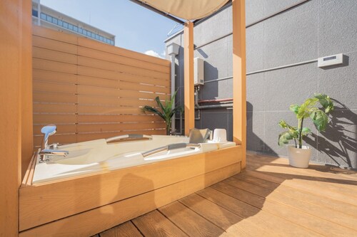 Sumiyoshi 201 Namba Shinsaibashi  Direct Access - Sumiyoshi Marie 2F / Osaka Ōsaka