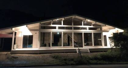 Newly built Finnish log house with twinkling starsPolar House Nishi Karuizawa / Kitasaku-gun Nagano