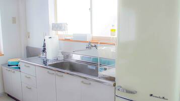 Fridge, microwave, stovetop, toaster