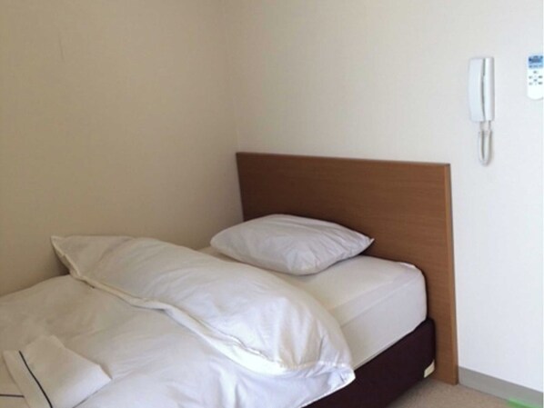 1 bedroom, desk, free WiFi, bed sheets