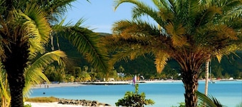 ABSOLUTE BEACH - Just a fews step to the beach