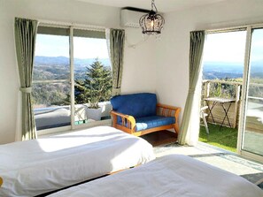 3 bedrooms, bed sheets