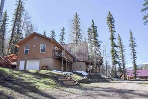 Exterior - Cozy Cabin (Red River)