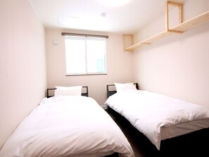 1 bedroom, free WiFi, bed sheets