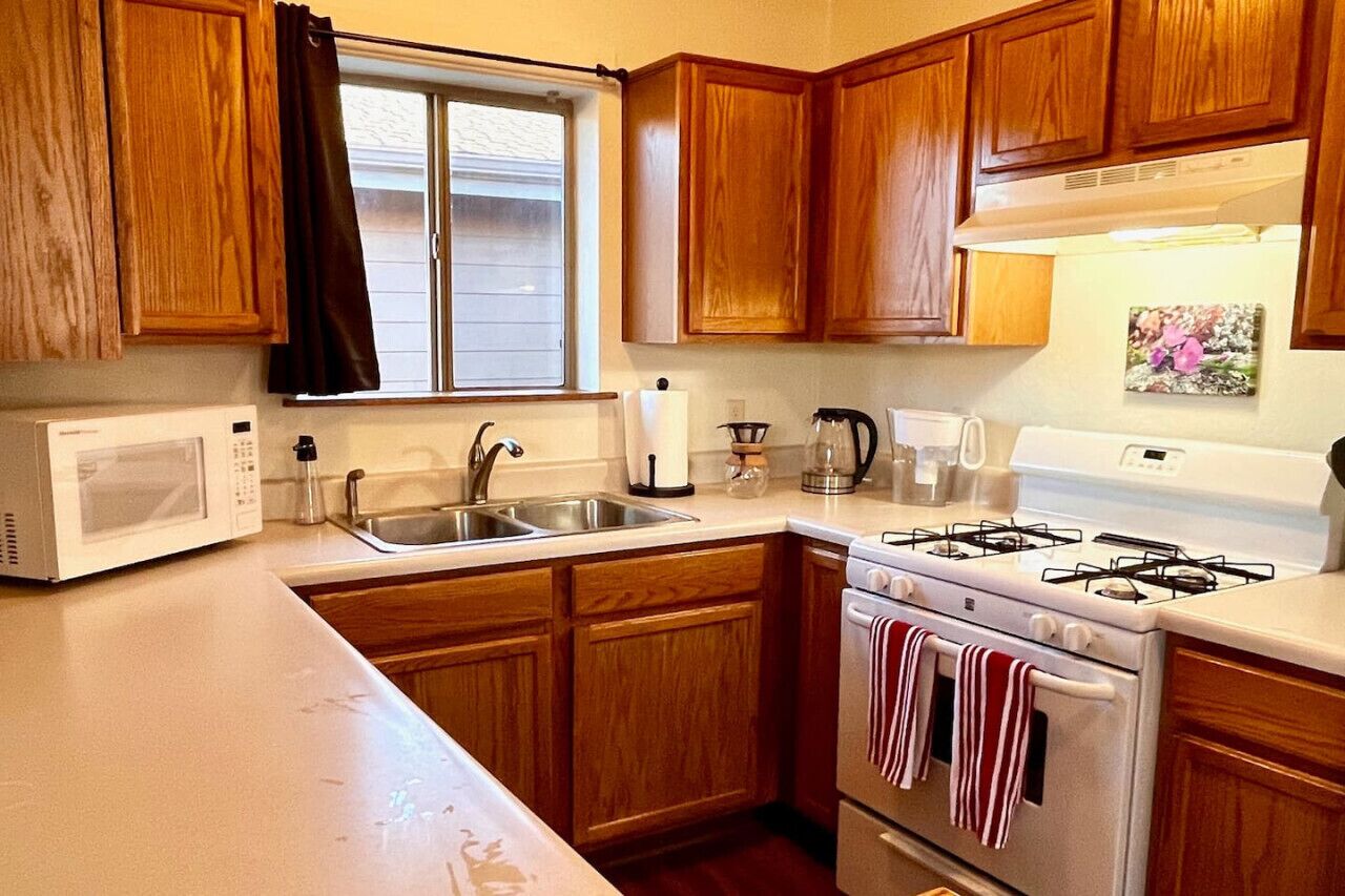 冰箱、微波炉、烤箱、炉灶