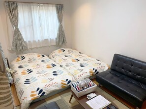1 bedroom, desk, free WiFi, bed sheets