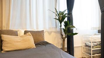 1 多间卧室、办公桌、免费 WiFi、床单