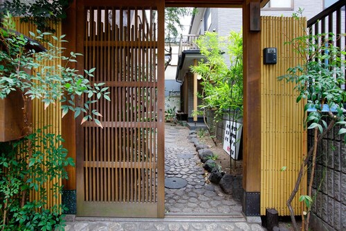Asakusa ChakaChartered detached house behind Sens / Taito-ku Tokyo