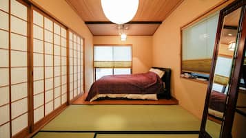 5 bedrooms, free WiFi, bed sheets