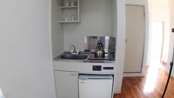Fridge, stovetop, cookware/dishes/utensils