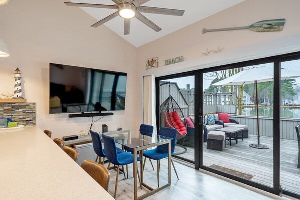 Dining - End-unit Lakefront 2BR, 2BA renovated (Bethany Beach)