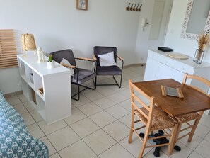 Interior - Studio ideally located between beach and town center (Perros-Guirec)