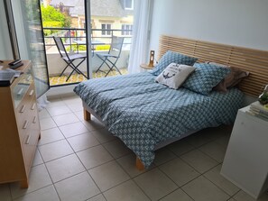 Iron/ironing board, WiFi