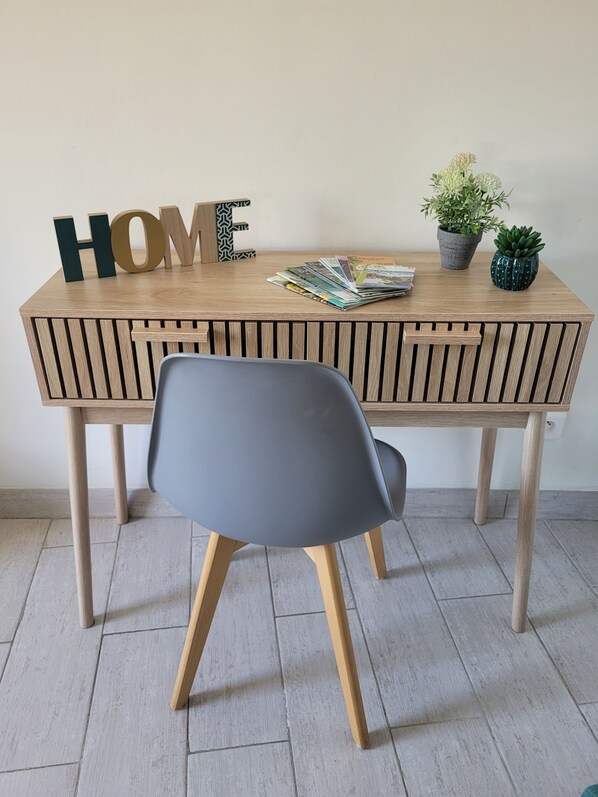 Interior - T2 near historic center (Manosque)