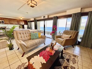 Smart TV - Exquisite Paradise View Condo (St Thomas)