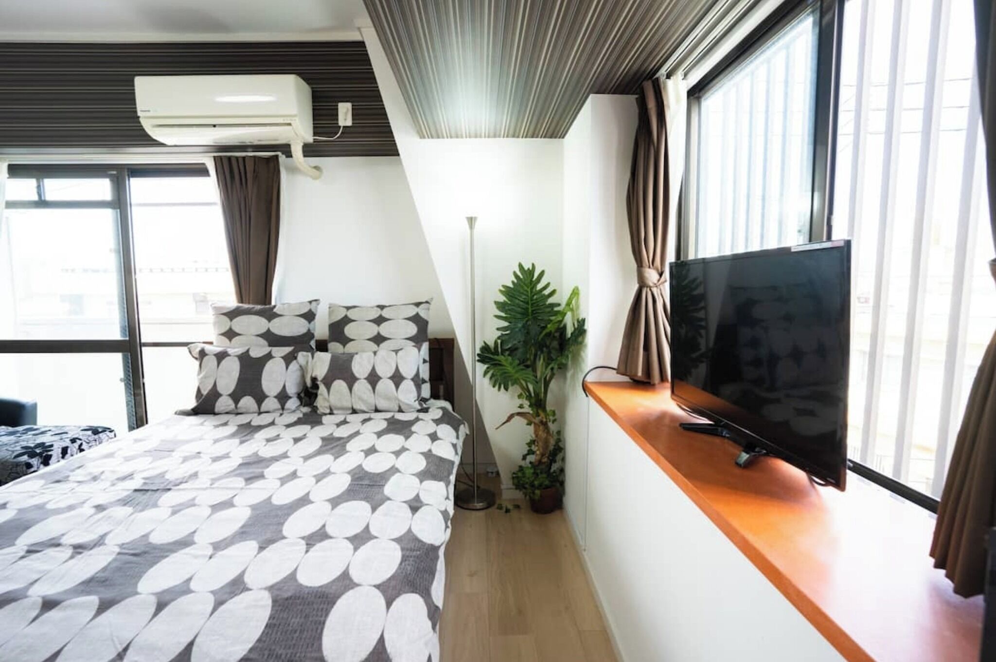 1 chambre, bureau, Wi-Fi gratuit, draps fournis